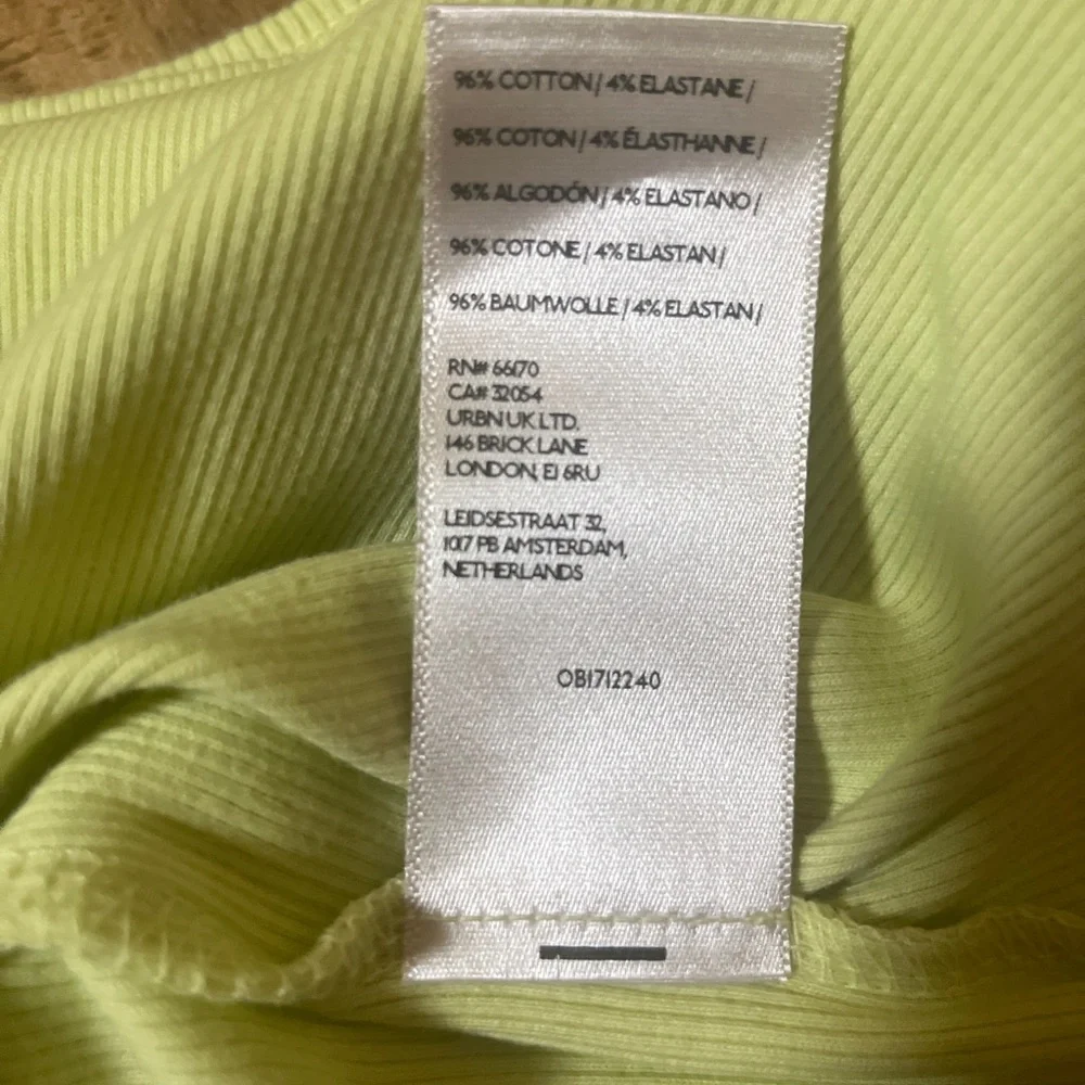 Pilcro Anthropologie NWOT Scoop Neck Tank in Chartreuse - Picture 4 of 4
